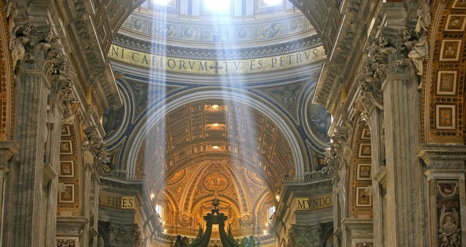1024px-crepuscular_rays_at_noon_in_saint_peters_basilica_vatican_city_5939069865-660x350.jpg