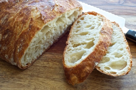 no_knead_bread_slice_1.jpg